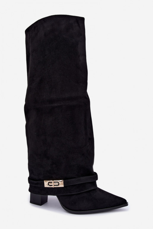 Botas altas cálidas con caña cosida y tacones en negro Jorella