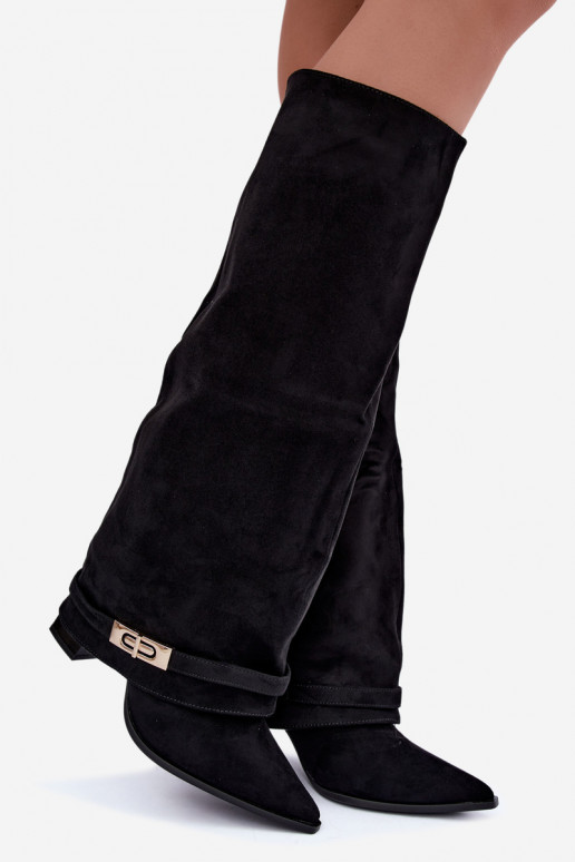 Botas altas cálidas con caña cosida y tacones en negro Jorella