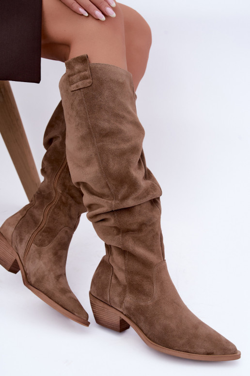 Botas altas cálidas arrugadas de estilo cowboy en ante sintético marrón Zazoo 4313