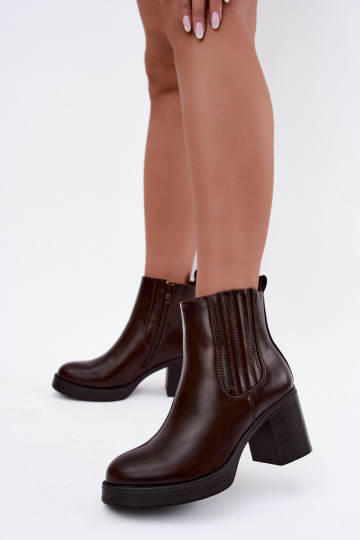 Botines cálidos de chocolate con tacón Gisandra