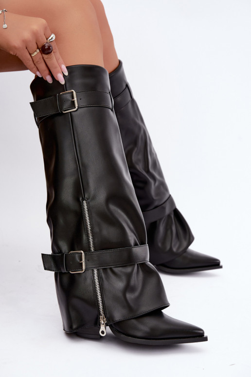 Botas altas con tacones y cordones con cintas y hebillas en color negro Amorette