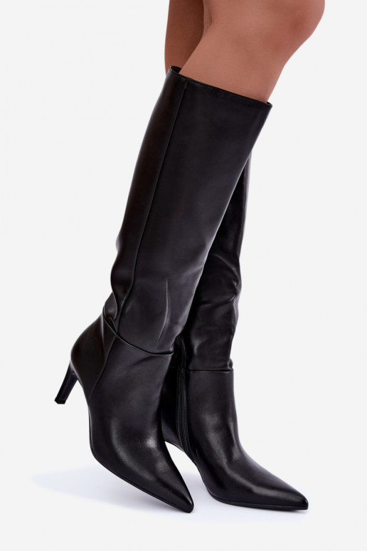 Botas altas calentitas con volantes y tacones en negro Rodeline
