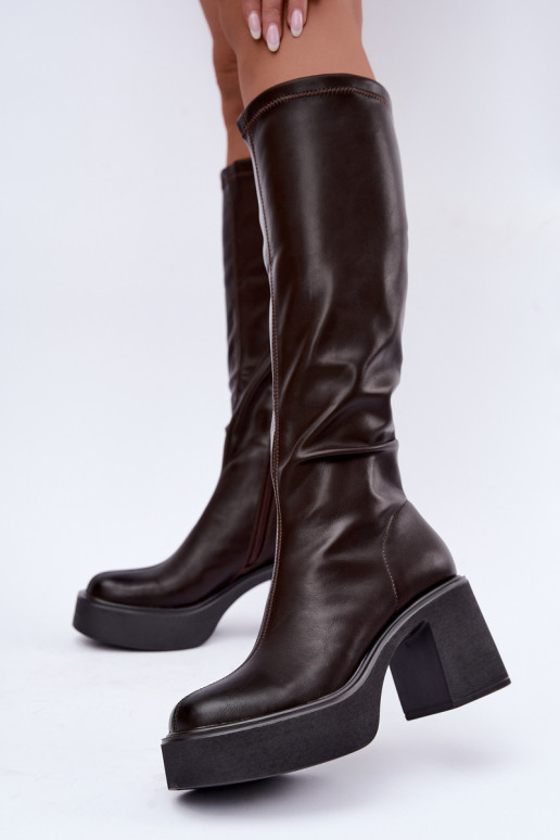 Botas altas para mujer con plataforma y tacones de cuero sintético color chocolate Nesalie