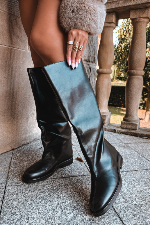 botas altas para mujer con tacones anchos y bordado decorativo en negro Gresa