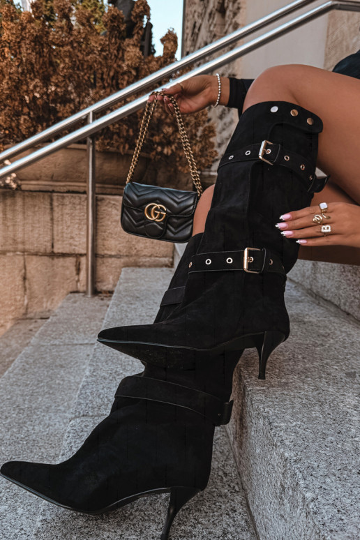 Botas altas sin cordones con tacones finos y correas en negro Isabeau