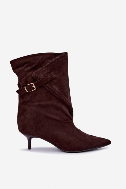 Botines de tacón bajo con hebillas en color chocolate Canelisse