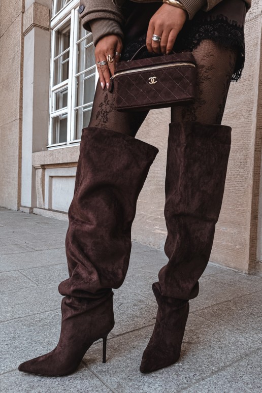Botas altas para mujer con tacones delgados en color marrón Aderelle