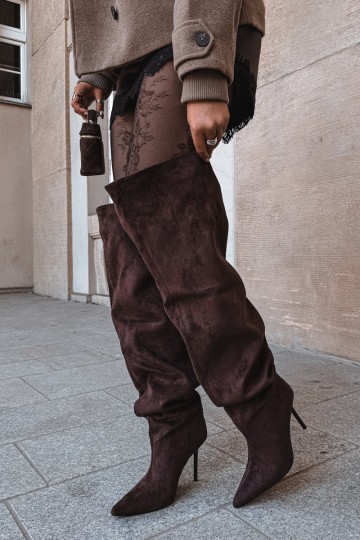 Botas altas para mujer con tacones delgados en color marrón Aderelle 2