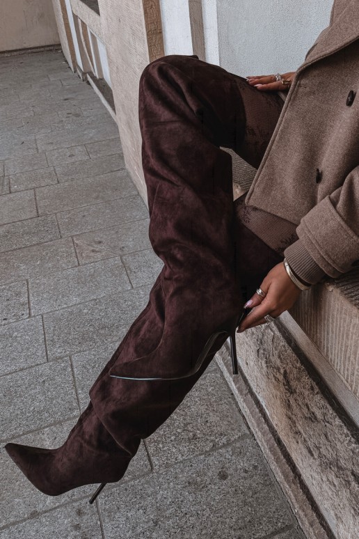 Botas altas para mujer con tacones delgados en color marrón Aderelle