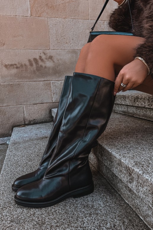 Botas altas sin cordones con tacones anchos en negro Pavellea