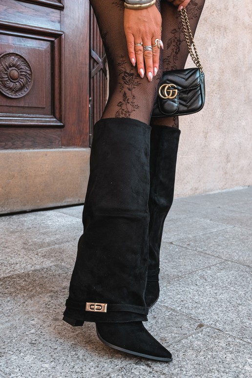 Botas altas cálidas con caña cosida y tacones en negro Jorella