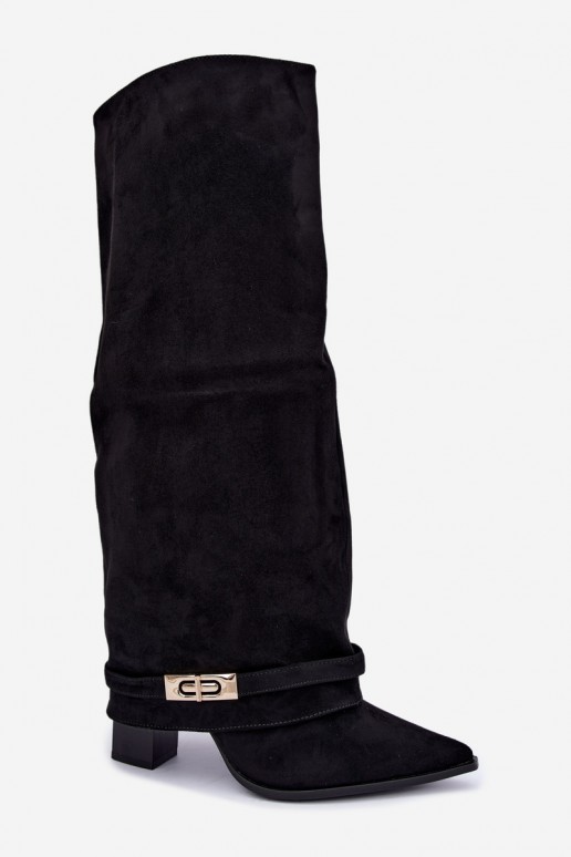 Botas altas cálidas con caña cosida y tacones en negro Jorella