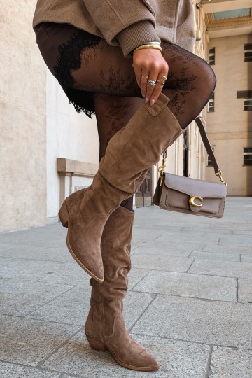 Botas altas cálidas arrugadas de estilo cowboy en ante sintético marrón Zazoo 4313