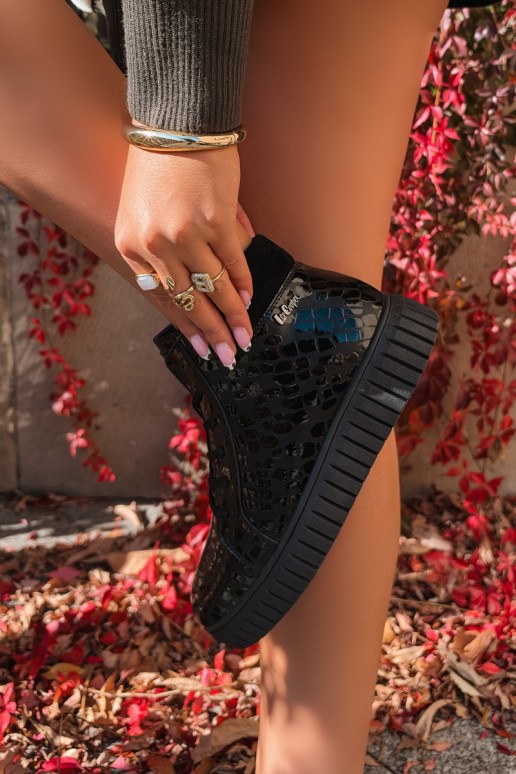Botines negros aislados para mujer con cordones de cuero natural con estampado Lee Cooper LCJ-26-01-4634