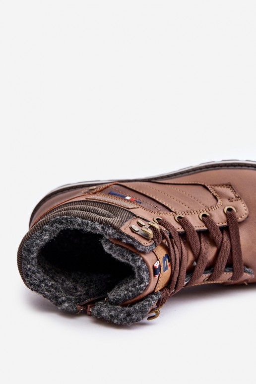 botas aisladas para hombre en color marrón McBraun