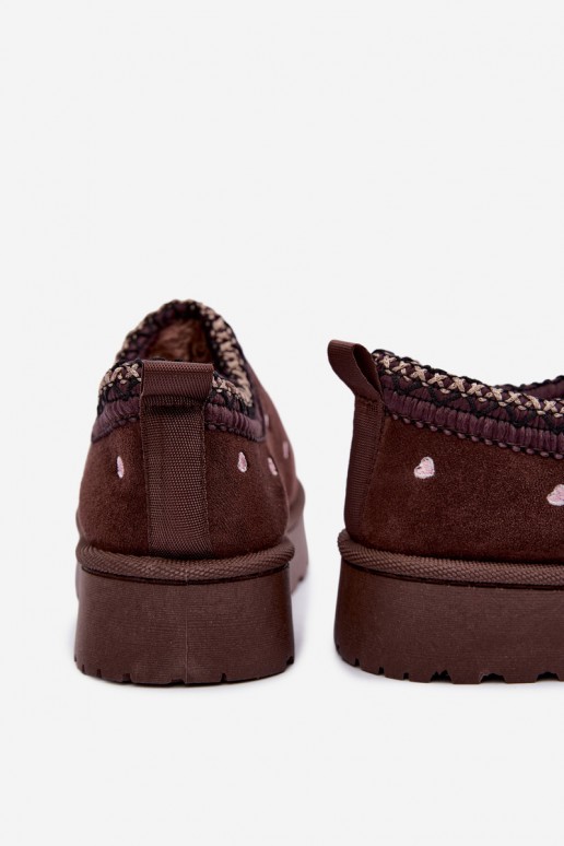 botas de nieve para niños aisladas con corazones y piel en color marrón Meldrena