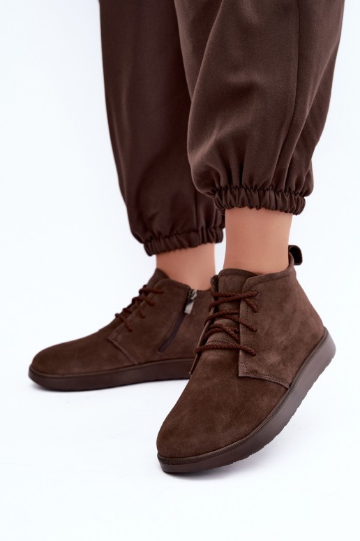 botines aislados de cuero natural marrón Zazoo