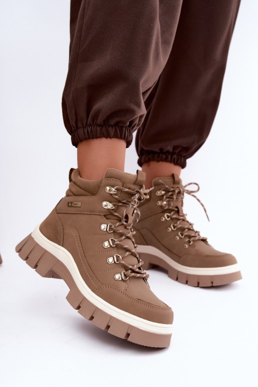zapatos aislantes para mujer Lee Cooper LCJ-26-31-4582 en color arena