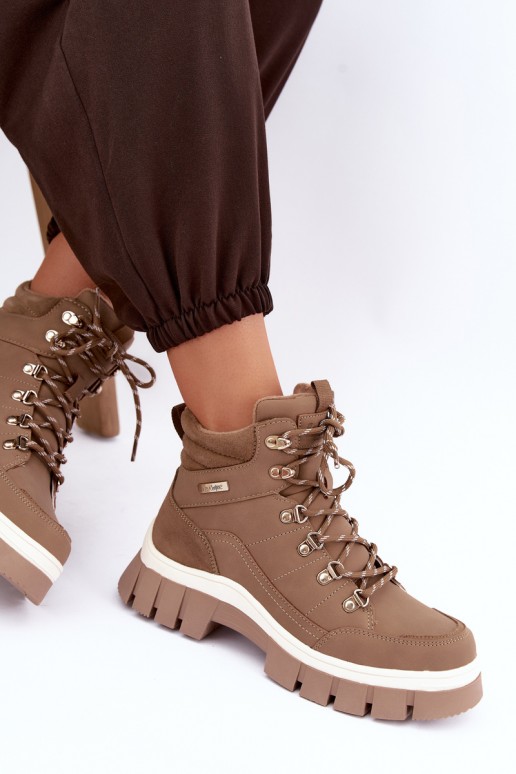 zapatos aislantes para mujer Lee Cooper LCJ-26-31-4582 en color arena