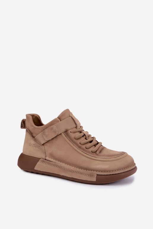 botines aislados de cuero natural Lee Cooper LCJ-26-19-4603 en color caqui