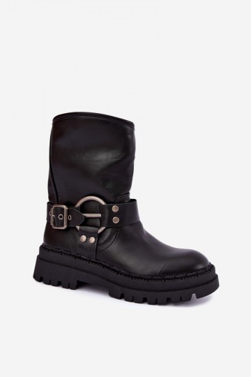 botines aislados con plataforma y correas en color negro Arienna