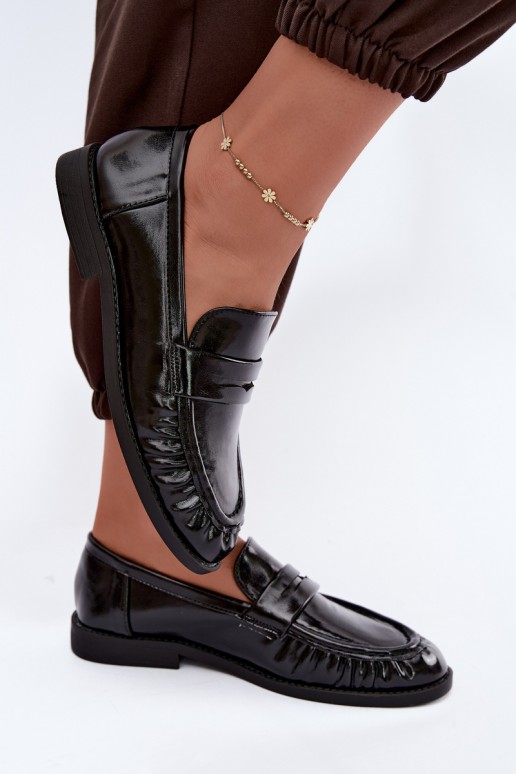 mocasines lacados con volantes en color negro Hellenne