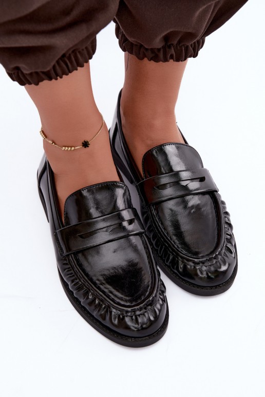 mocasines lacados con volantes en color negro Hellenne