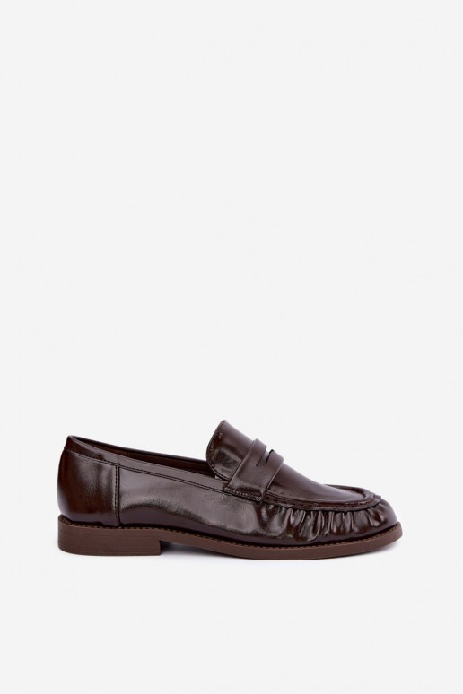 mocasines lacados con volantes en color chocolate Hellenne