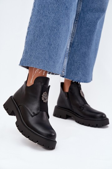 Botines negros aislados de tacón bajo para mujer con adornos Lavira