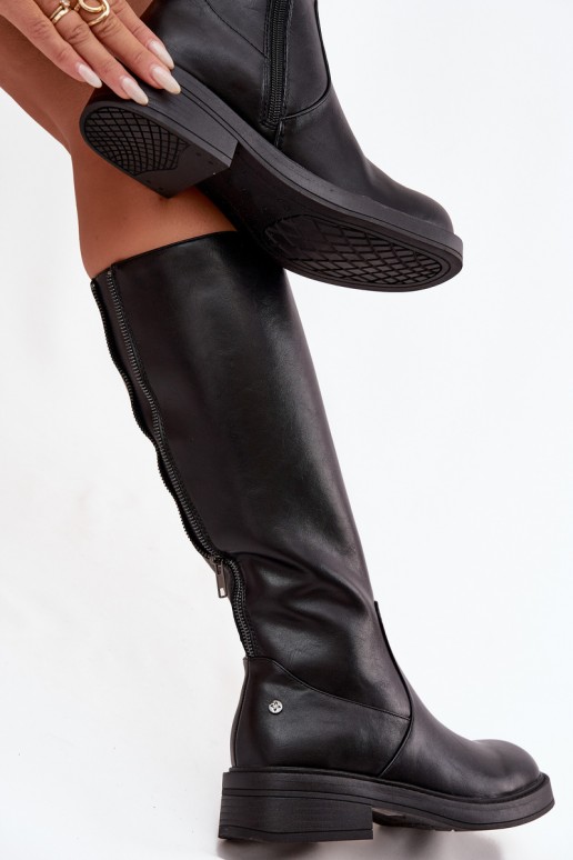 Botas negras cálidas por encima de la rodilla de cuero