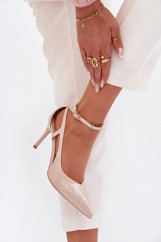 Zapatos de tacón beige de piel sintética con efecto charol Fionnel