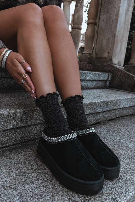 Botas de nieve bajas para mujer con flores bordadas y plataforma en negro Įjungtarirya