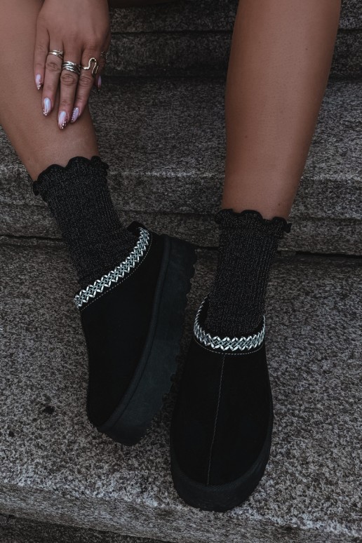 Botas de nieve bajas para mujer con flores bordadas y plataforma en negro Įjungtarirya