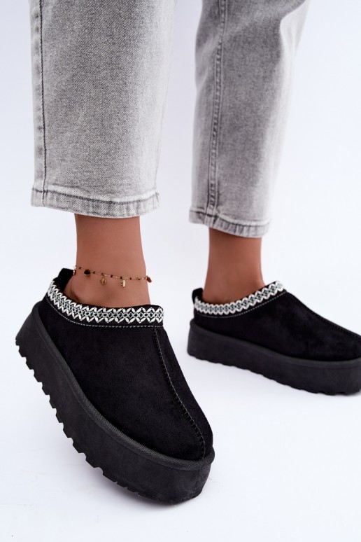 Botas de nieve bajas para mujer con flores bordadas y plataforma en negro Įjungtarirya