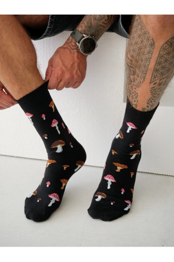 Calcetines de hombre con setas en negro