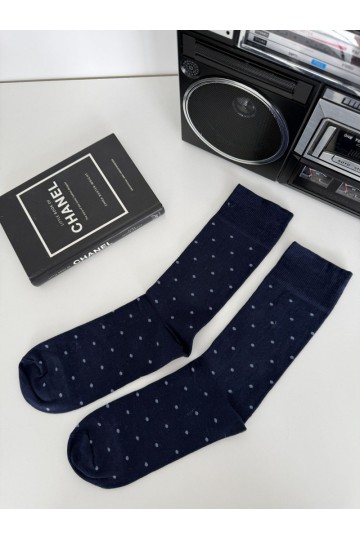 Calcetines de hombre con puntos en azul oscuro