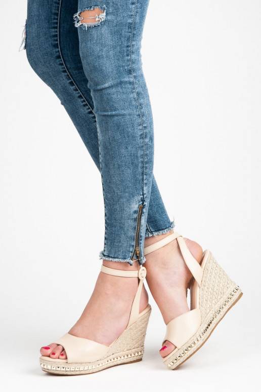 Sandalias de plataforma color arena VICES con tachuelas 2084-14BE