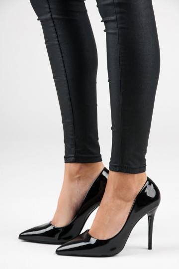 Zapatos de tacón charol negro