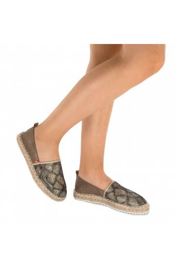 Alpargatas en color dorado Big Star BAT_FF274A515 GOLD