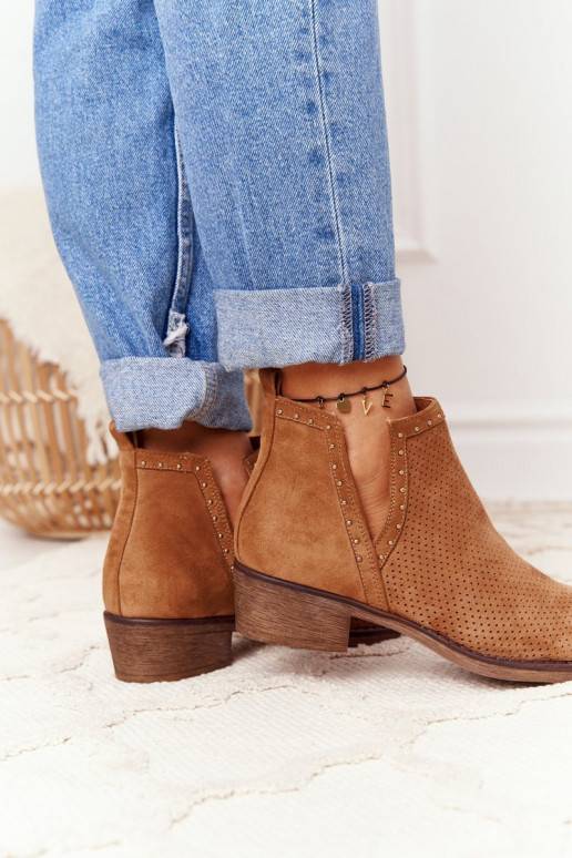 con elementos calados Botas Cut Out modelo color marrón Clever