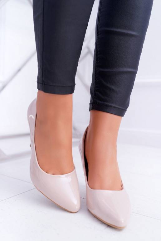 Zapatos de mujer de tacón efecto barniz beige