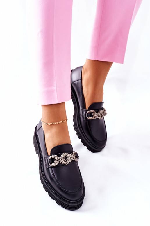 Zapatos clásicos en negro. Zapatos clásicos en negro.