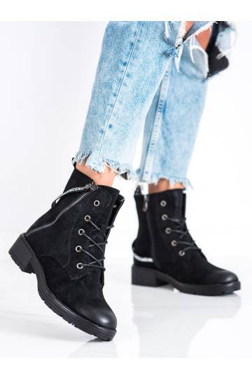 Botas con tacones decorados VINCEZA 2