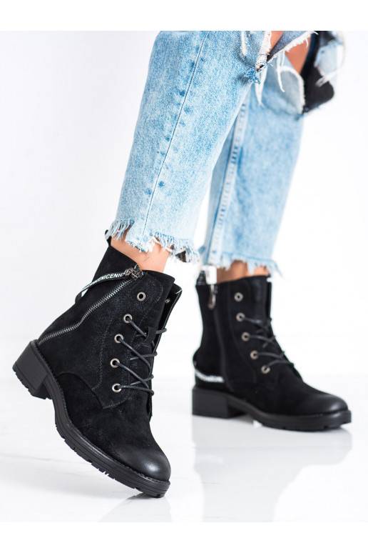 Botas con tacones decorados VINCEZA Botas con tacones decorados VINCEZA