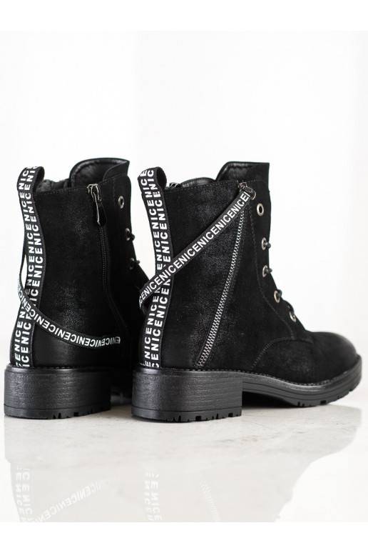 Botas con tacones decorados VINCEZA Botas con tacones decorados VINCEZA