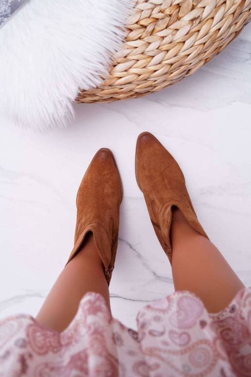 Botas de mujer con tacón en ante natural color marrón Nicole