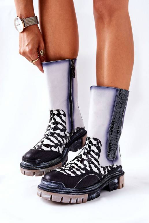 Botas con estilo en blanco y negro Botas con estilo en blanco y negro