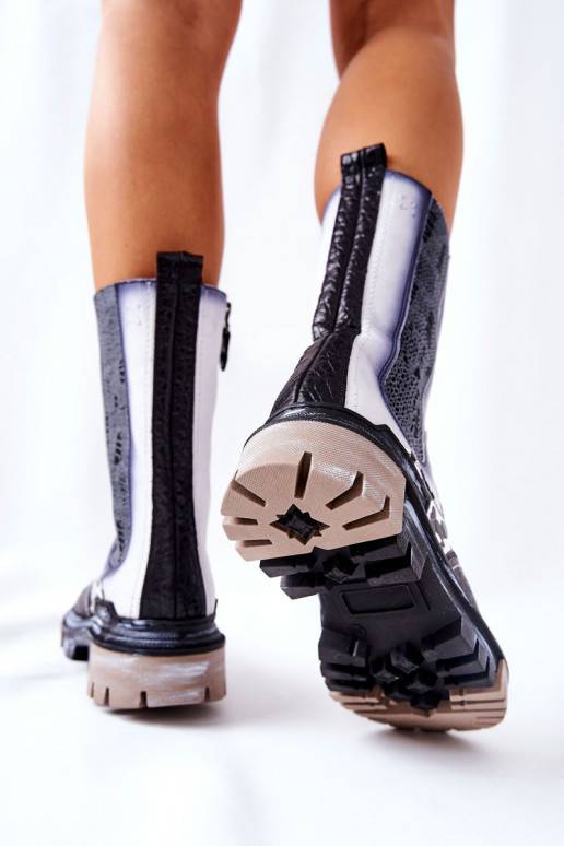 Botas con estilo en blanco y negro Botas con estilo en blanco y negro