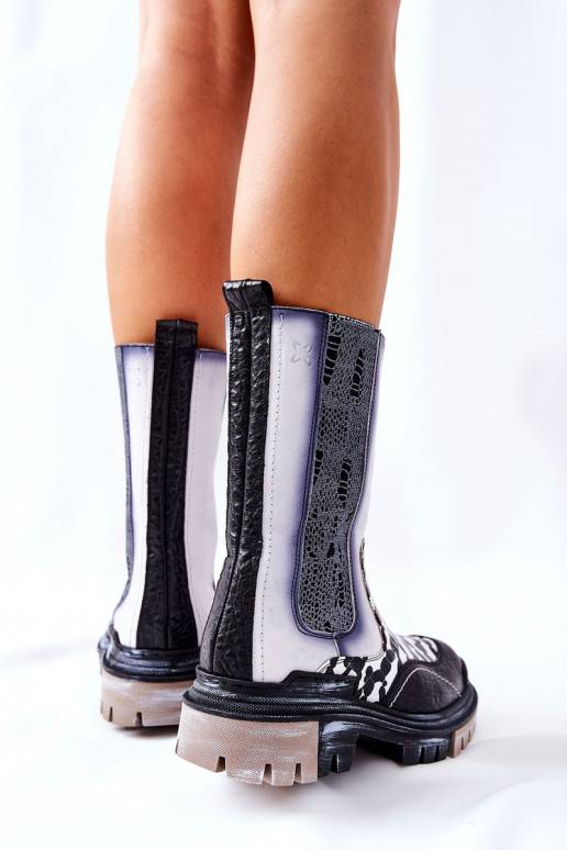 Botas con estilo en blanco y negro Botas con estilo en blanco y negro