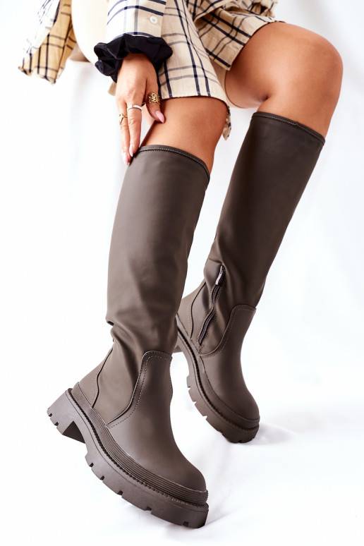 Botas largas en color caqui Whats... Botas largas en color caqui Whats...